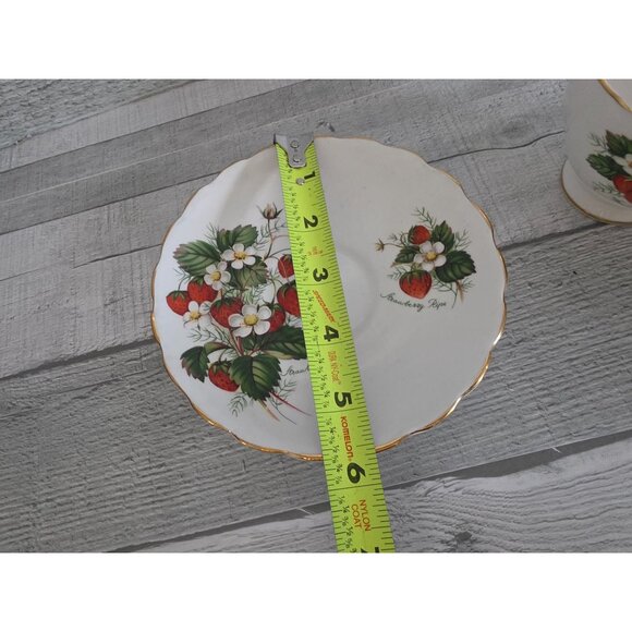Vintage Imperial England Bone China Strawberry Ripe Tea Cup & Saucer Set - Picture 7 of 8